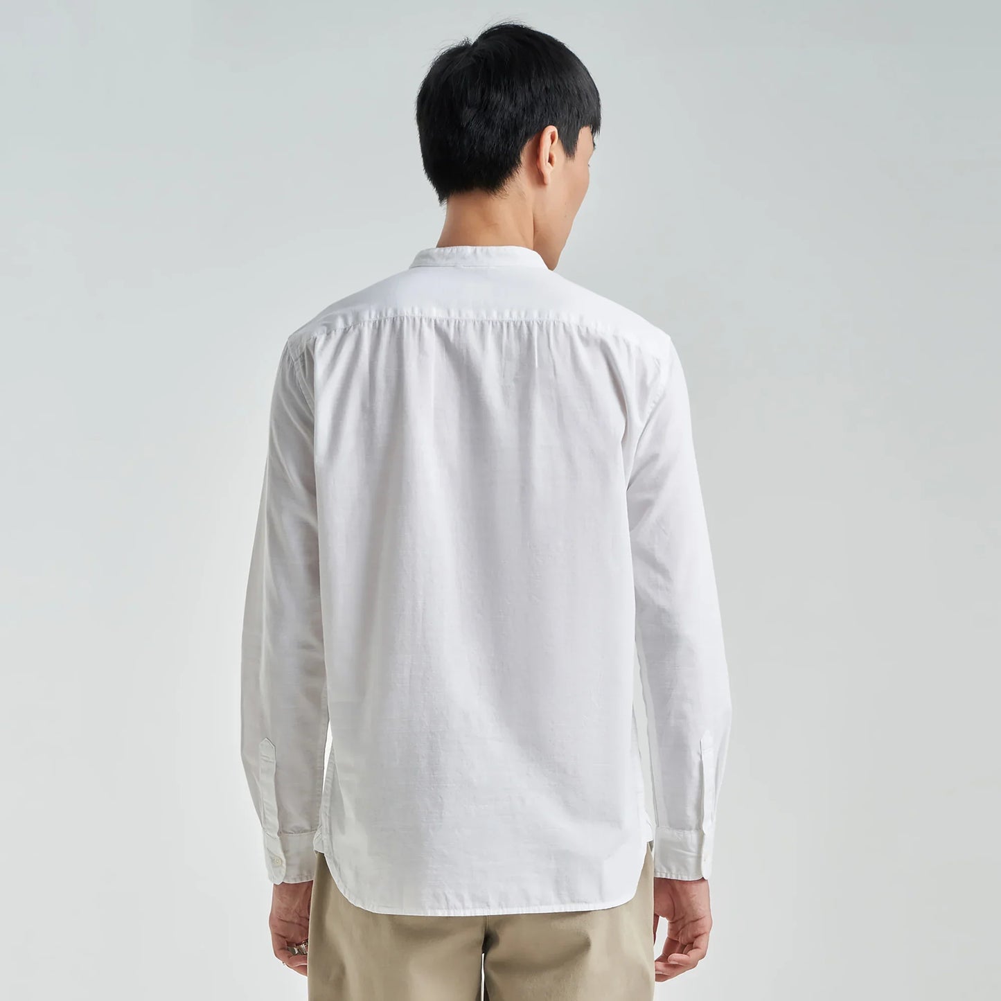 LEVI'S® MEN'S BANDED COLLAR 1 POCKET SHIRT - NEUTRAL