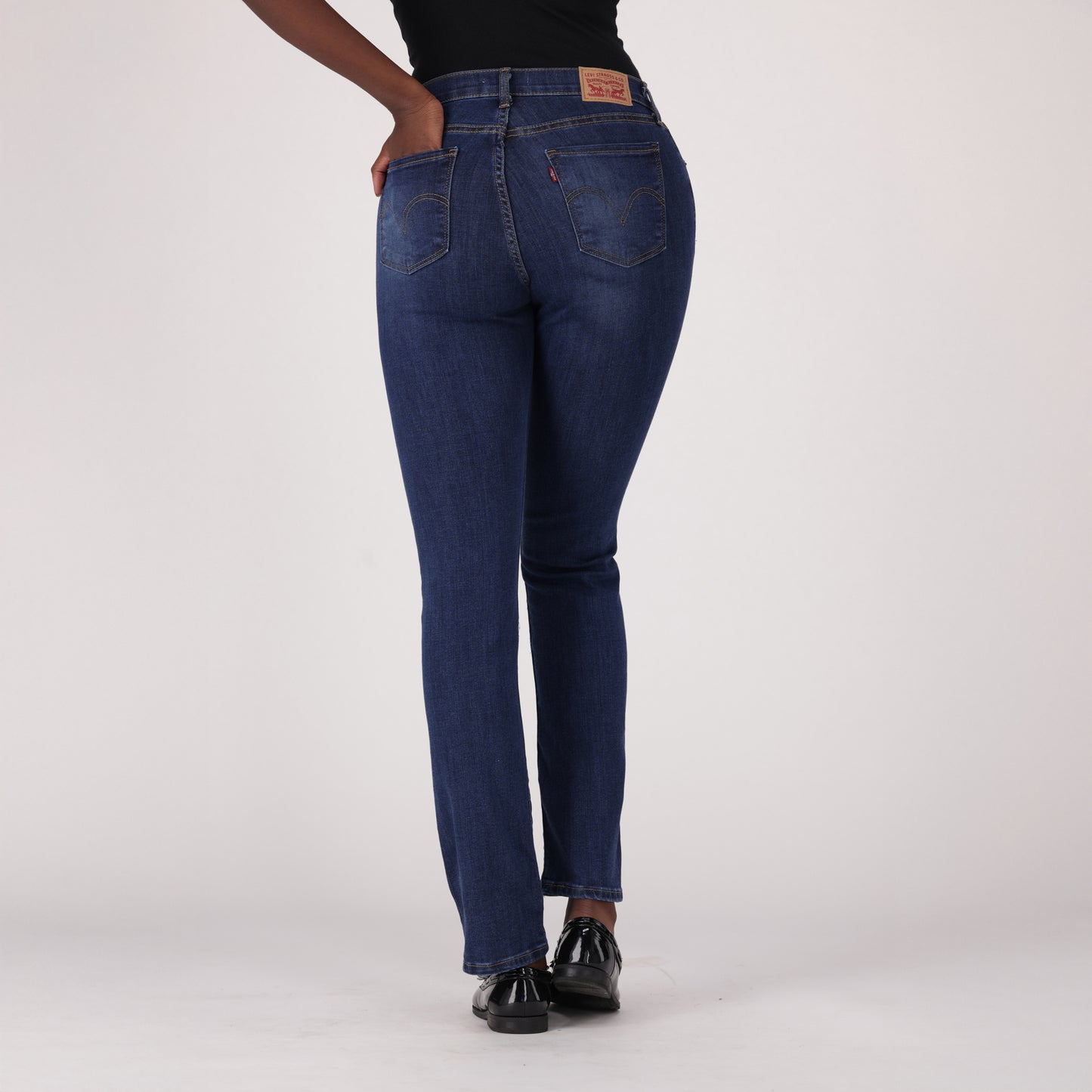 LEVI'S® WOMEN'S CURVY STRAIGHT - DARK WASH
