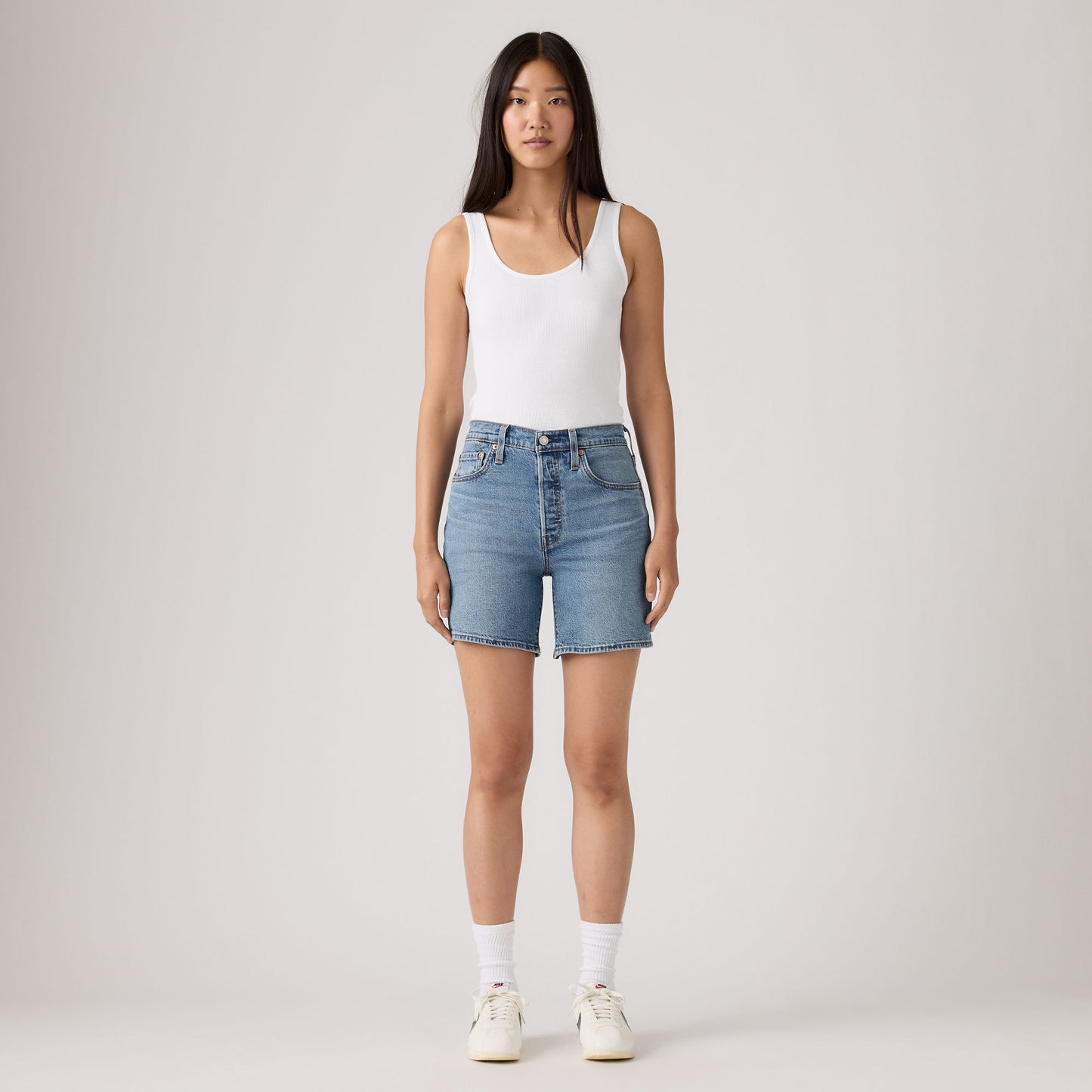 LEVI'S® WOMEN'S 501® MID-THIGH SHORTS - MED INDIGO - WORN IN