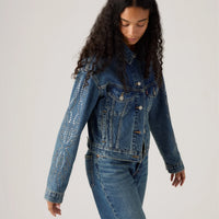 LEVI'S® WOMEN'S SHRUNKEN '90S TRUCKER JACKET - DARK INDIGO WORN IN