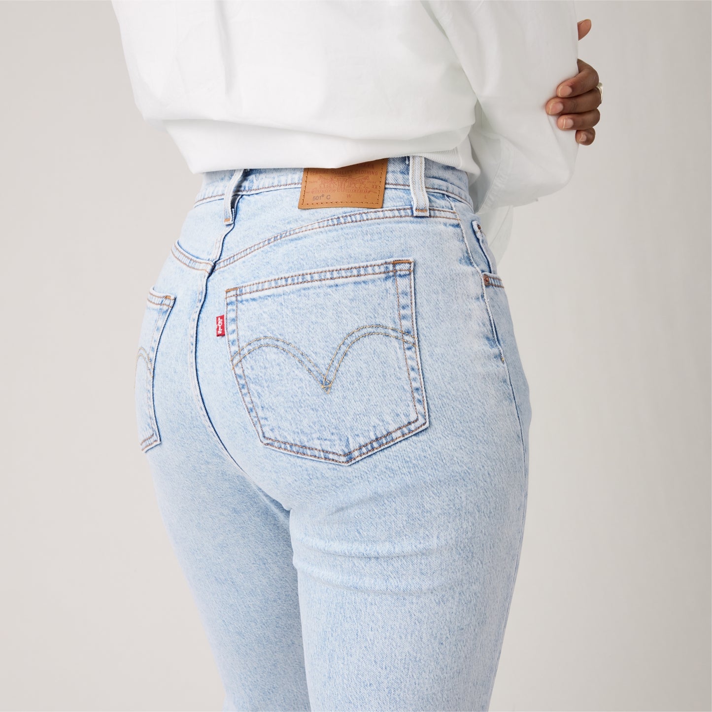 LEVI'S® WOMEN'S 501® CURVE JEANS - MED INDIGO - WORN IN