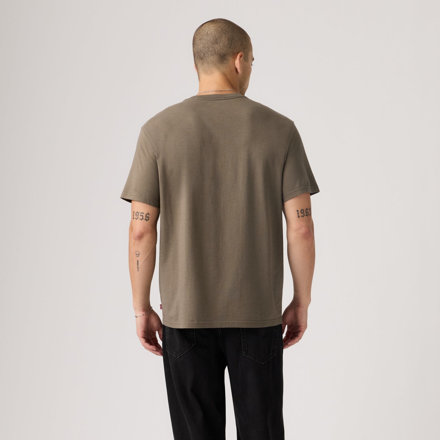 LEVI'S® MEN'S RELAXED SHORT-SLEEVE GRAPHIC T-SHIRT - MULTI COLOUR