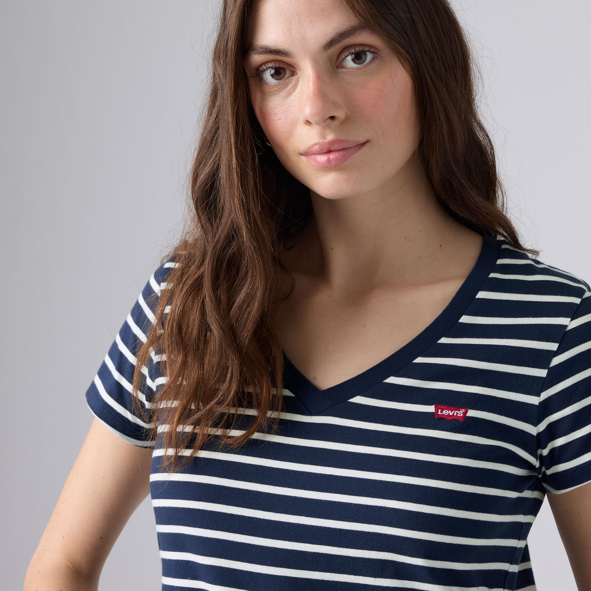 LEVI'S® WOMEN'S PERFECT V-NECK T-SHIRT - MULTI-COLOR