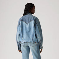 LEVI'S® WOMEN'S '90S WESTERN PIECED TRUCKER JACKET - MED INDIGO - WORN IN