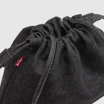 LEVI'S® WOMEN'S ISABELLE CROSSBODY BAG - BLACK