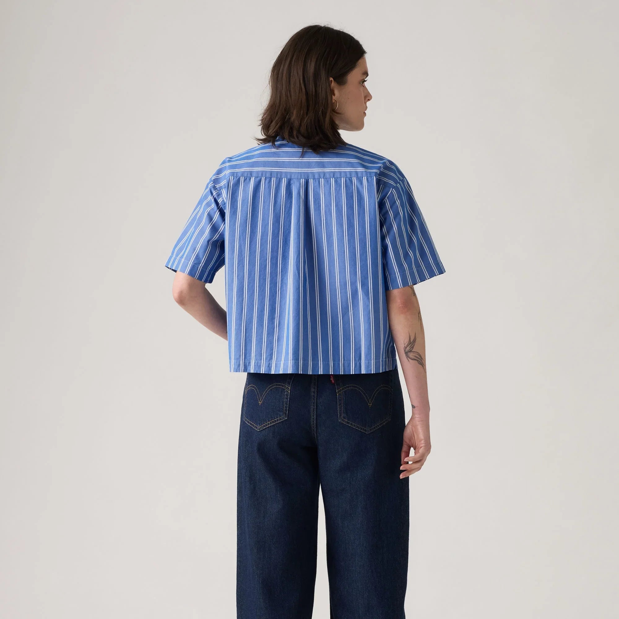 LEVI'S® WOMEN'S HARLIE SHORT-SLEEVE CROPPED SHIRT - BLUE
