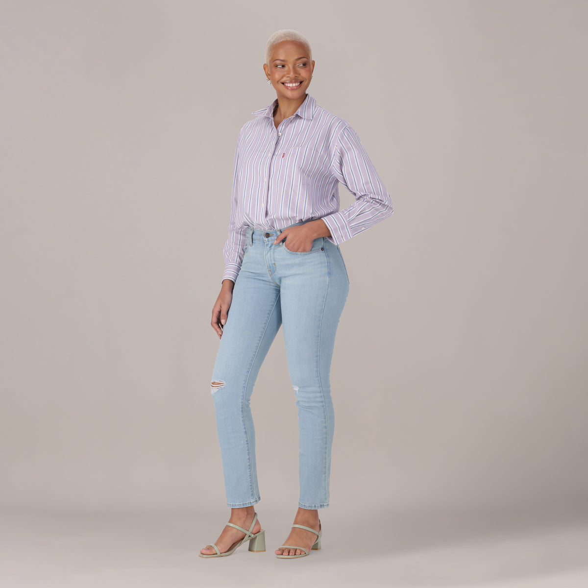 LEVI'S® WOMEN'S CURVY STRAIGHT  - MED INDIGO - WORN IN