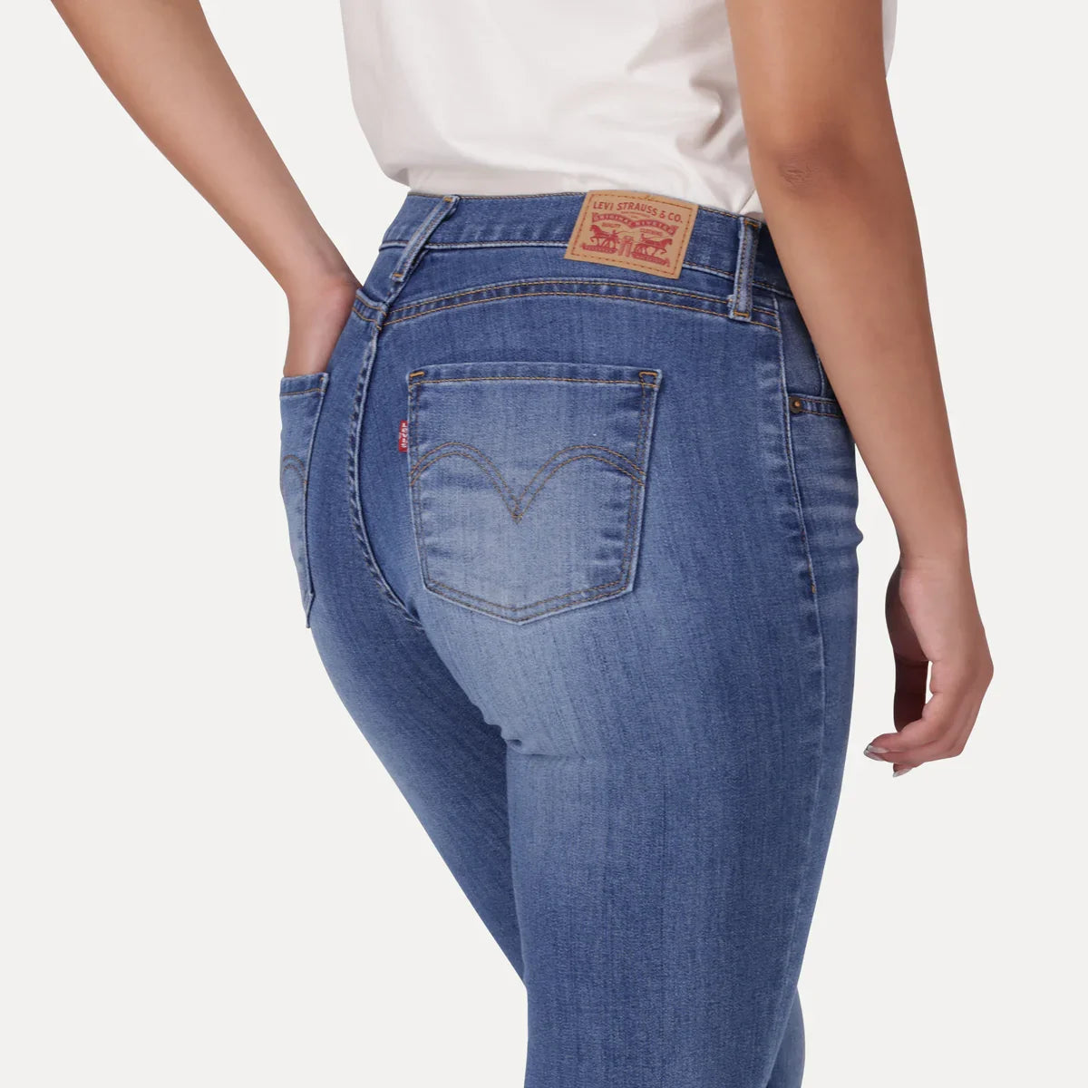 LEVI'S® WOMEN'S CURVY SUPER SKINNY - MED INDIGO - WORN IN