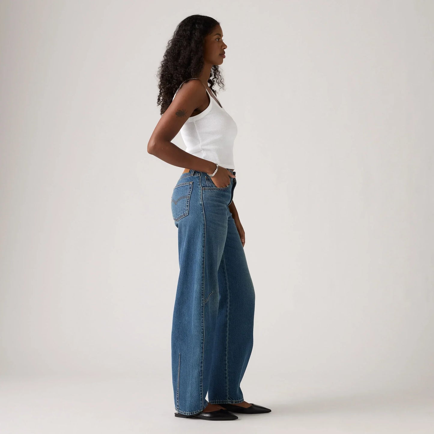 LEVI'S® WOMEN'S BAGGY DAD BARREL JEANS - DARK INDIGO WORN IN