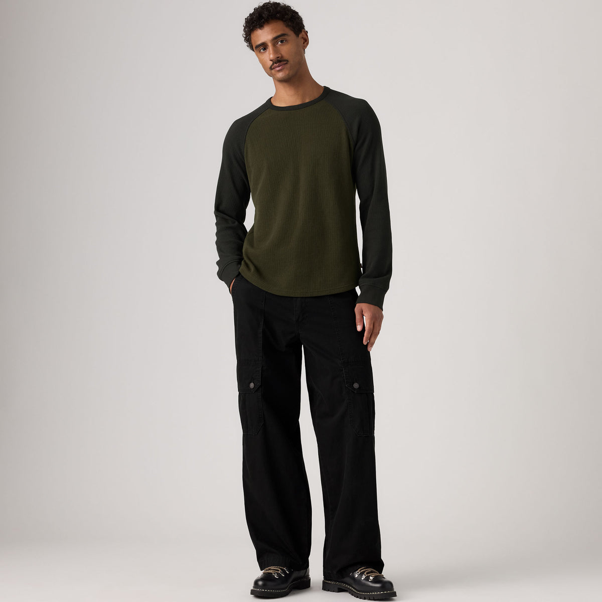 LEVI'S® MEN'S EXTRA BAGGY CARGOS - BLACK