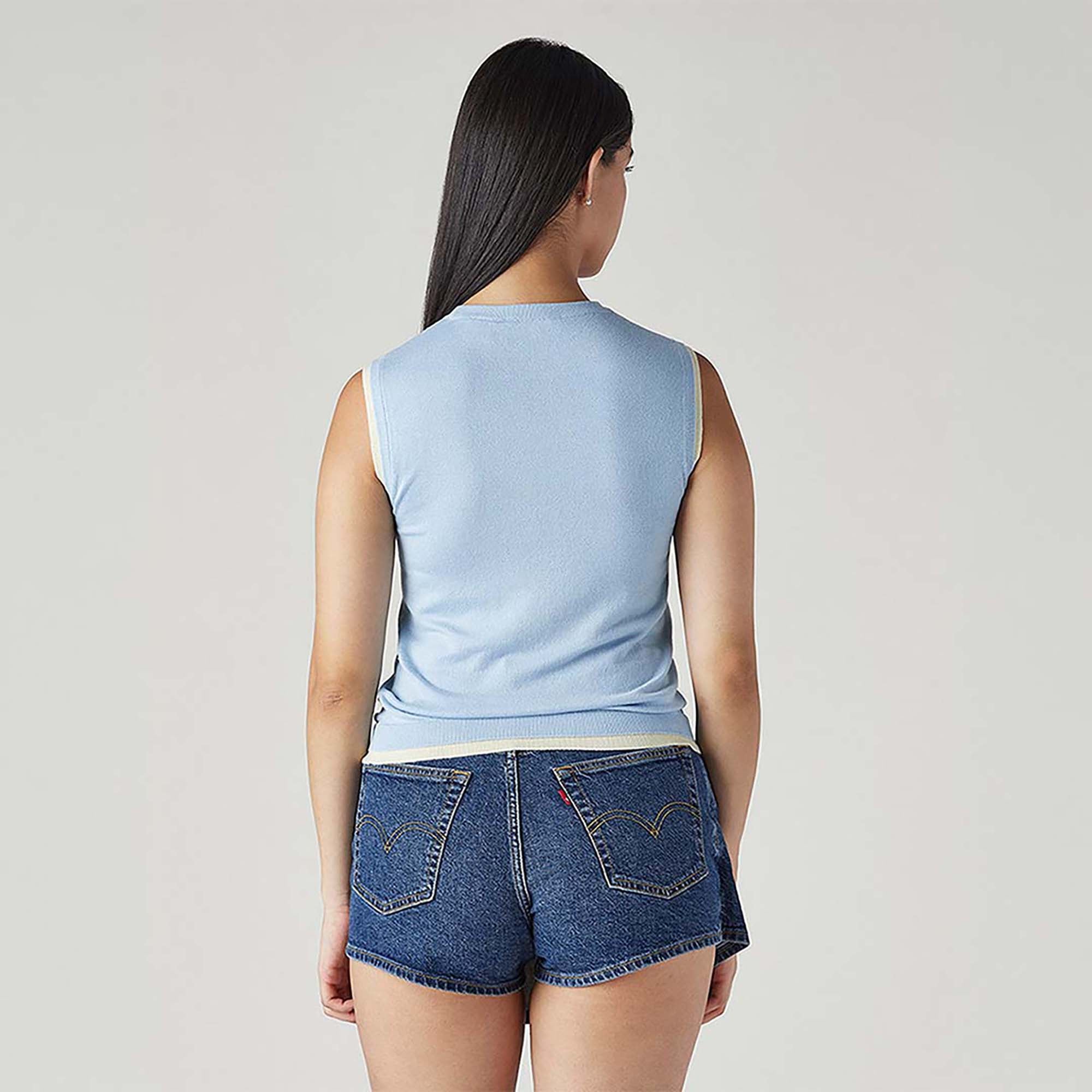 LEVI'S® WOMEN'S SOLID REGULAR FIT TOP - MULTI-COLOR