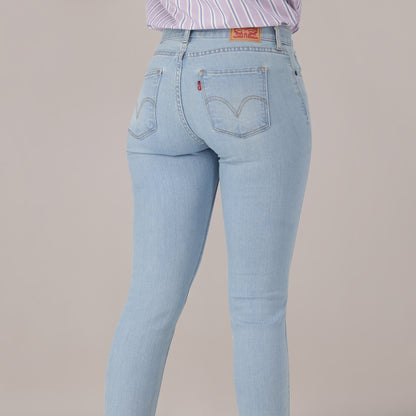 LEVI'S® WOMEN'S CURVY STRAIGHT  - MED INDIGO - WORN IN