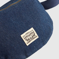 LEVI'S® WOMEN'S DEVON CROSSBODY BAG - BLUE