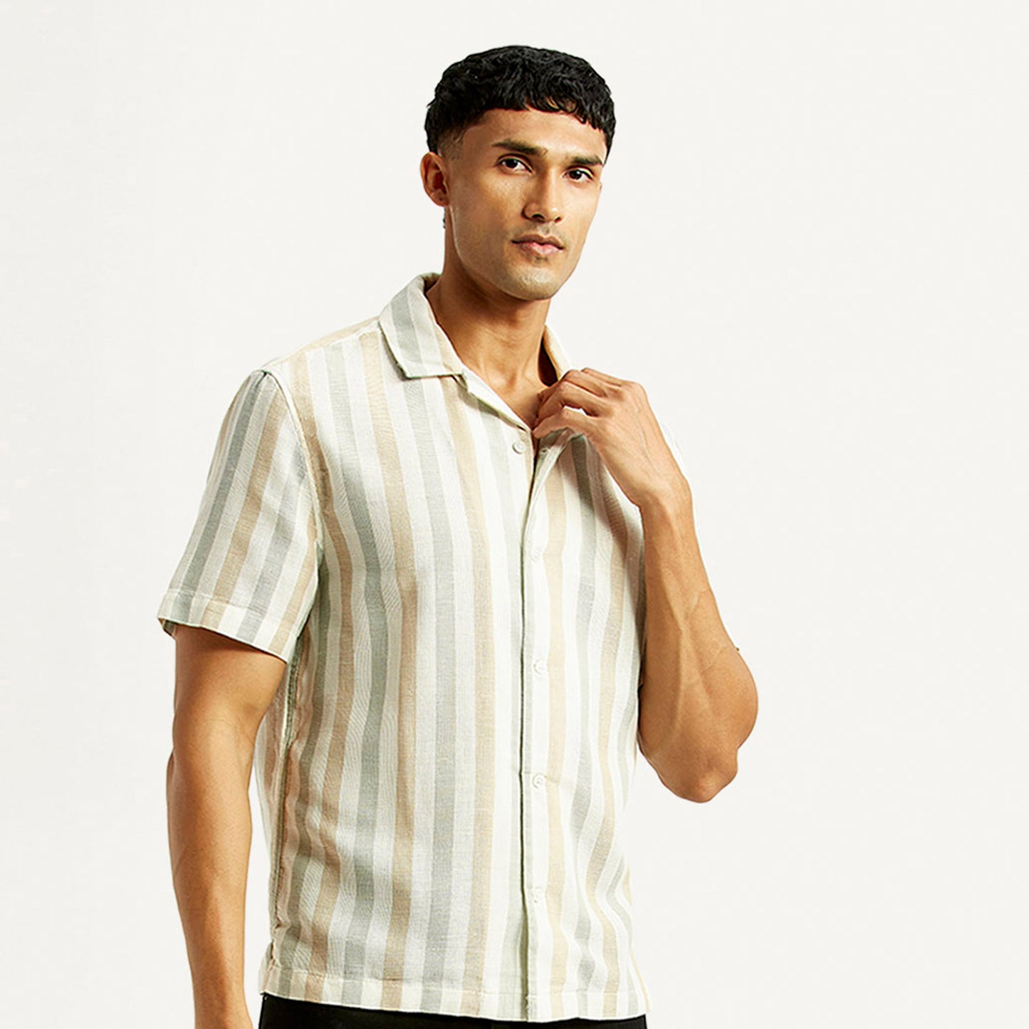 Levi's® Mens Slim Fit Resort Collar Linen Shirt