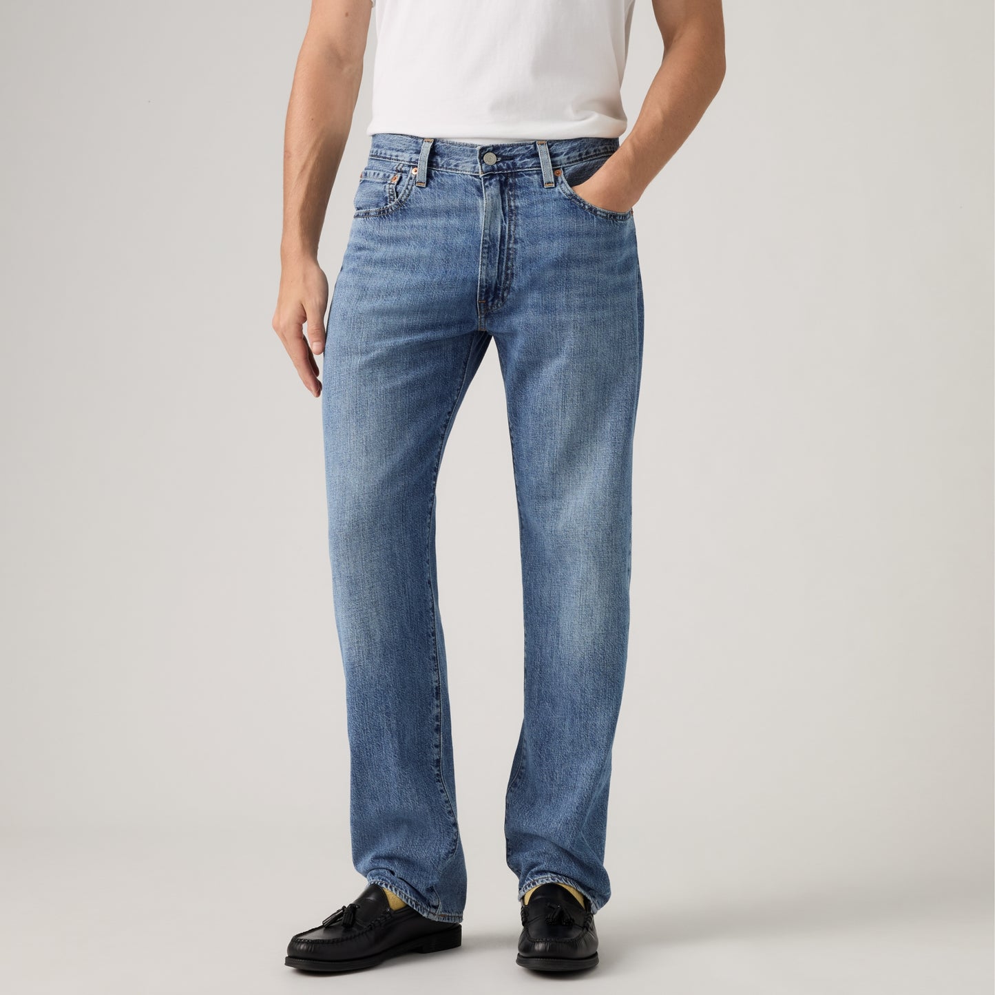 LEVI'S® MEN'S 555™ RELAXED STRAIGHT JEANS - MEDIUM WASH