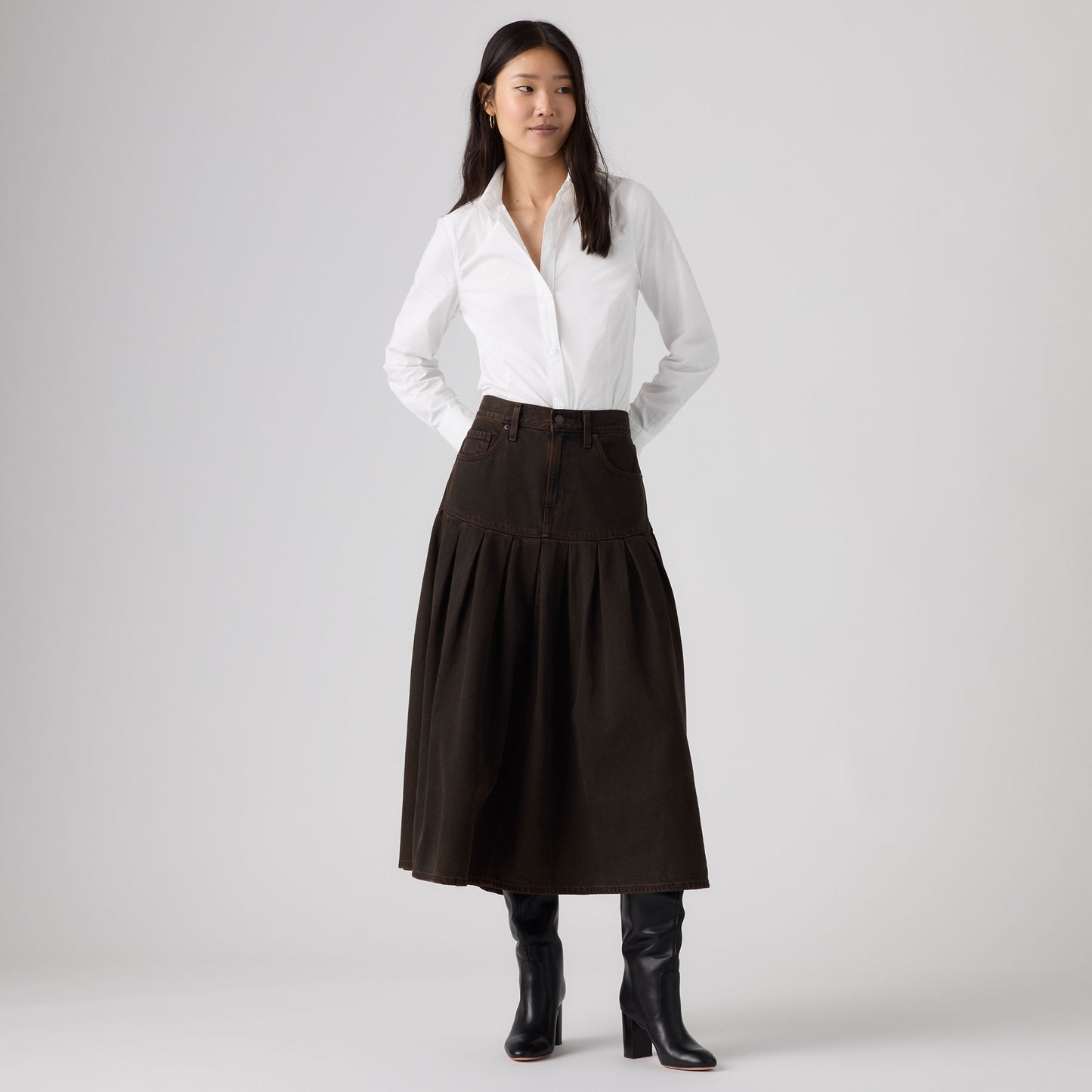 LEVI'S® WOMEN'S YOKED PLEATED SKIRT - BROWN