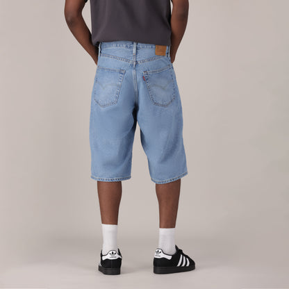 LEVI'S® MEN'S 478 BAGGY SHORTS - MED INDIGO - WORN IN
