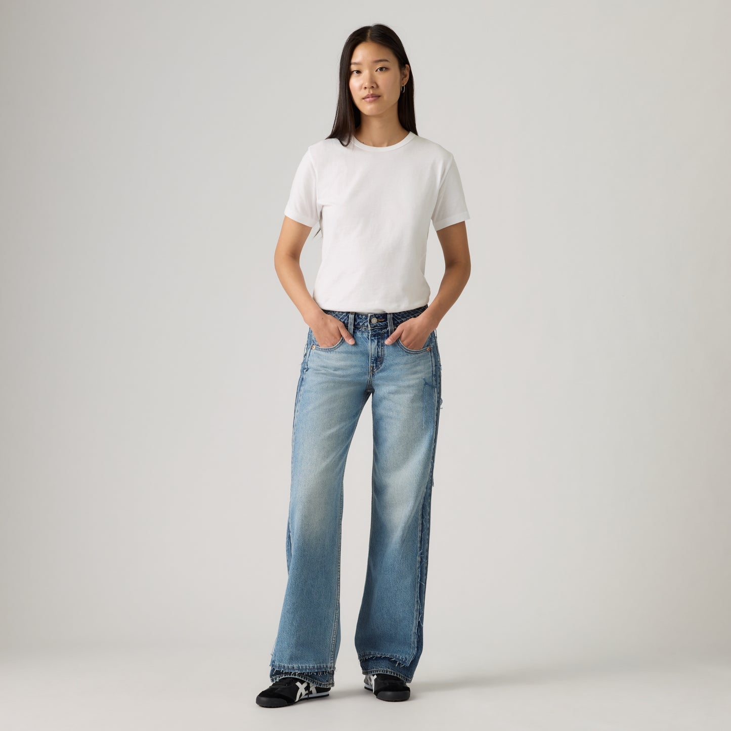 LEVI'S® WOMEN'S DECONSTRUCTED LOW LOOSE JEANS - MED INDIGO - WORN IN