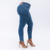 LEVI'S® WOMEN'S CURVY SUPER SKINNY - MED INDIGO - WORN IN