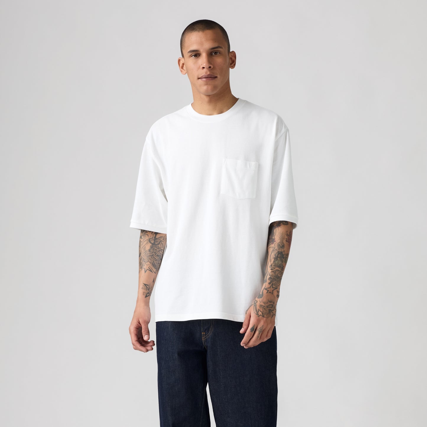 LEVI'S® MEN'S HALF-SLEEVE PIQUE T-SHIRT - NEUTRAL