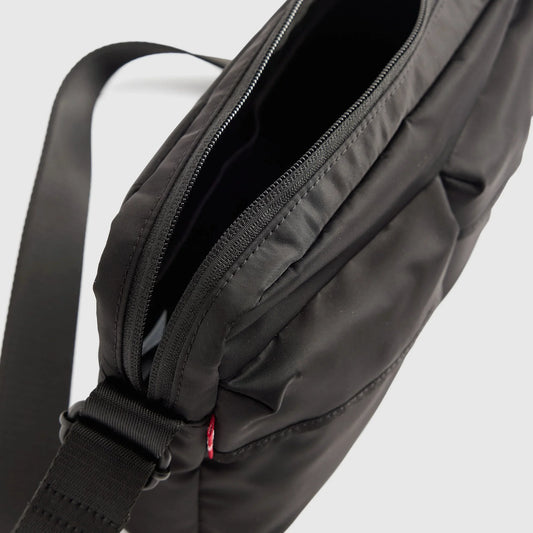 LEVI'S® MEN'S MISSION BAY CROSSBODY - BLACK