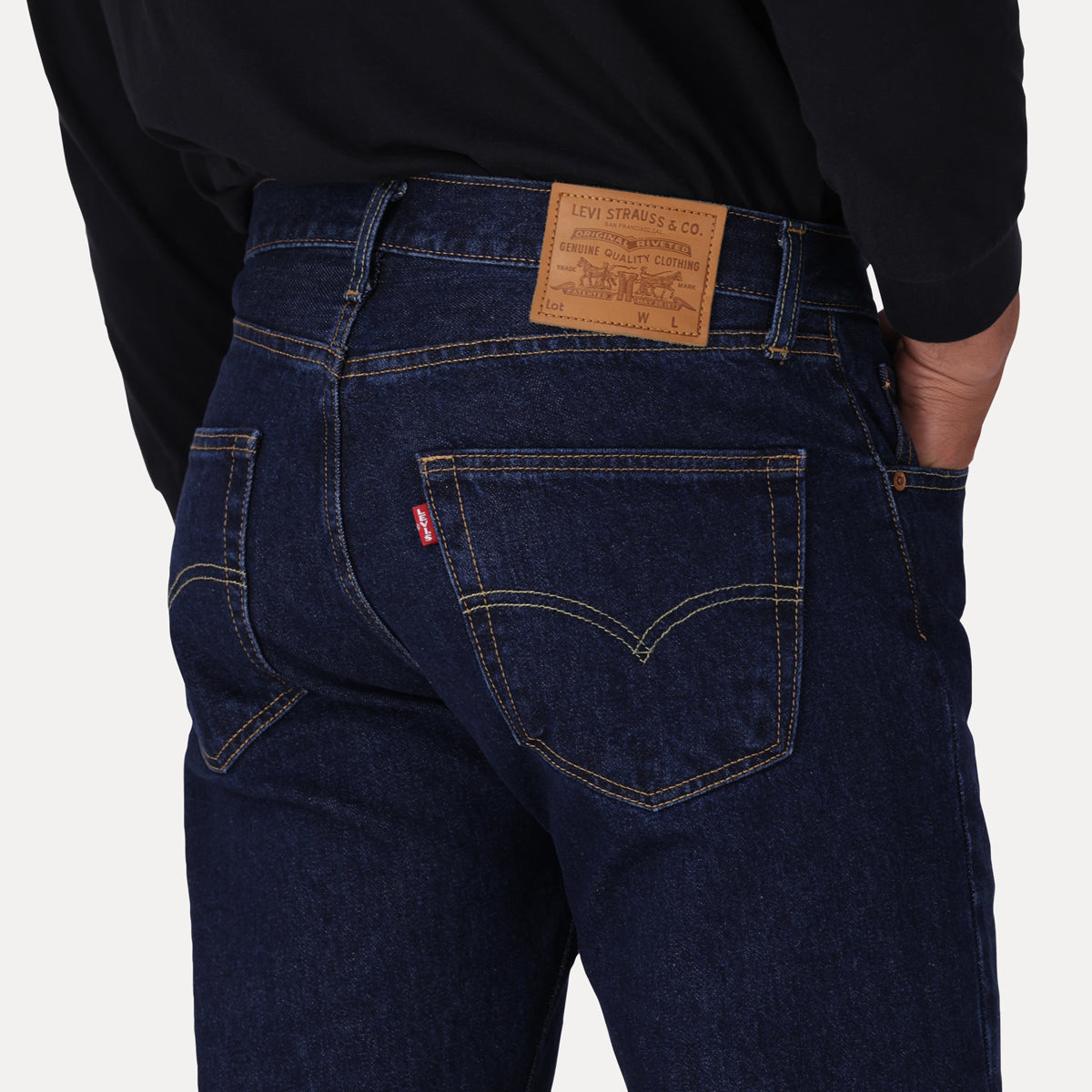 LEVI'S® MEN'S 555™ RELAXED STRAIGHT JEANS - DARK WASH