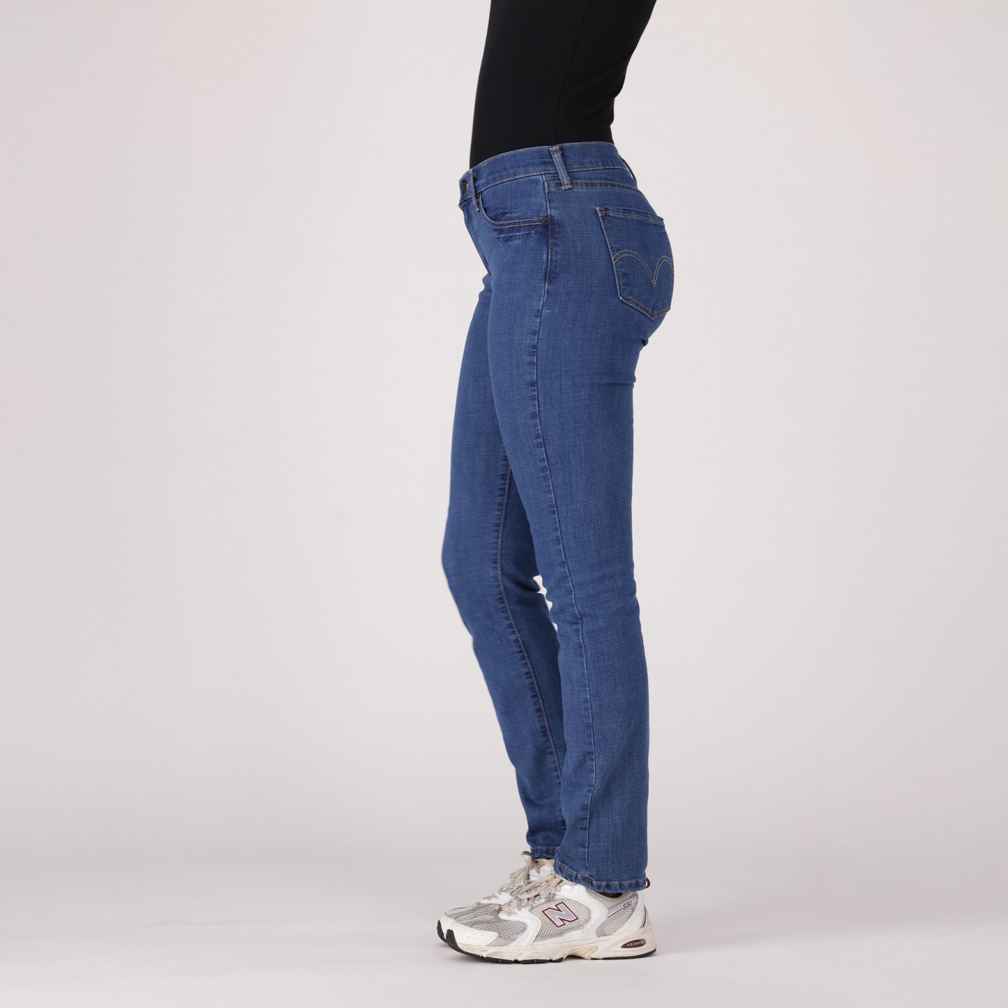 LEVI'S® WOMEN'S CURVY STRAIGHT - DARK WASH