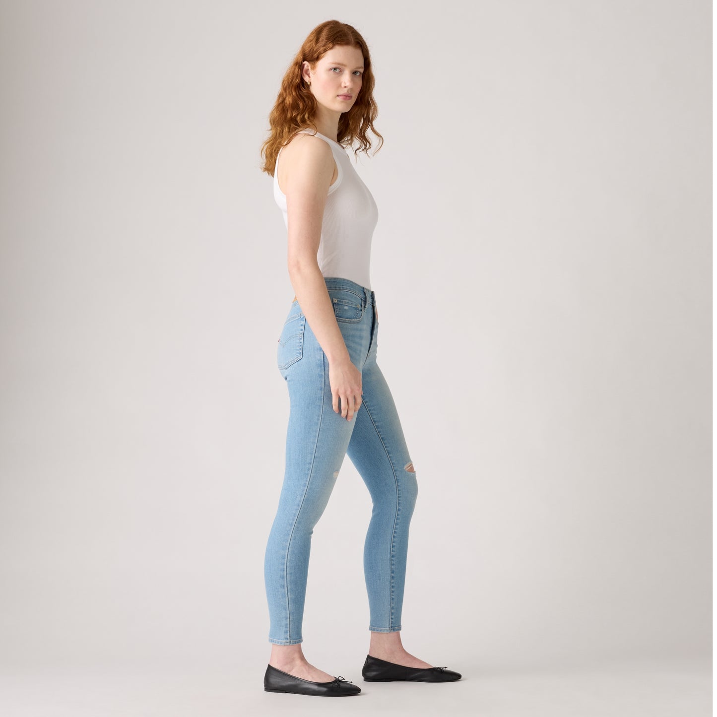 LEVI’S® WOMEN'S 721 HIGH-RISE SKINNY JEANS - MED INDIGO - WORN IN