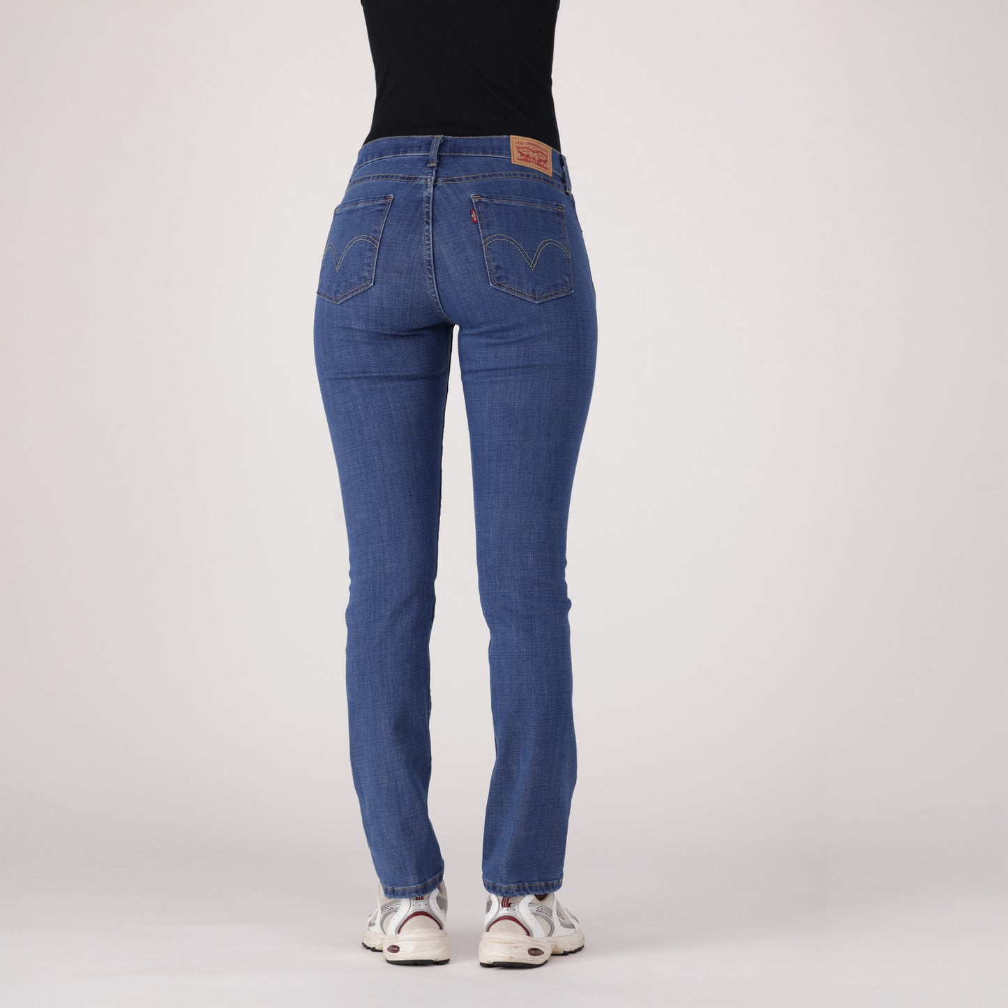 LEVI'S® WOMEN'S CURVY STRAIGHT - DARK WASH
