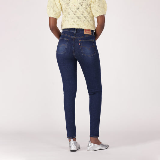 LEVI'S® WOMEN'S 720 HIGH-RISE SUPER SKINNY JEANS - MED INDIGO - FLAT FINISH