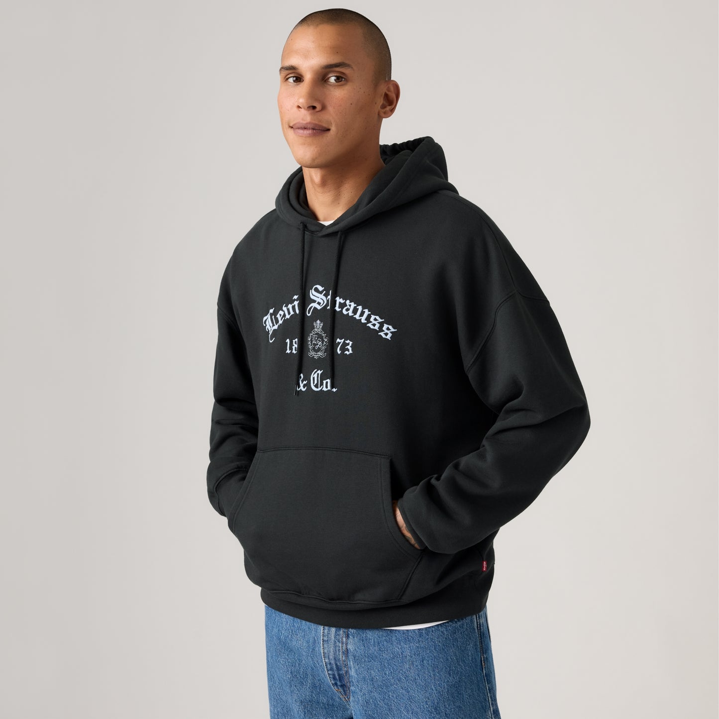 LEVI'S® MEN'S BOXY GRAPHIC CREW HOODIE - RED