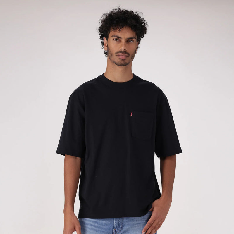 LEVI'S® MEN'S HALF-SLEEVE POCKET T-SHIRT - BLACK