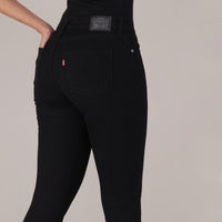 LEVI'S® WOMEN'S CURVY SKINNY  - BLACK