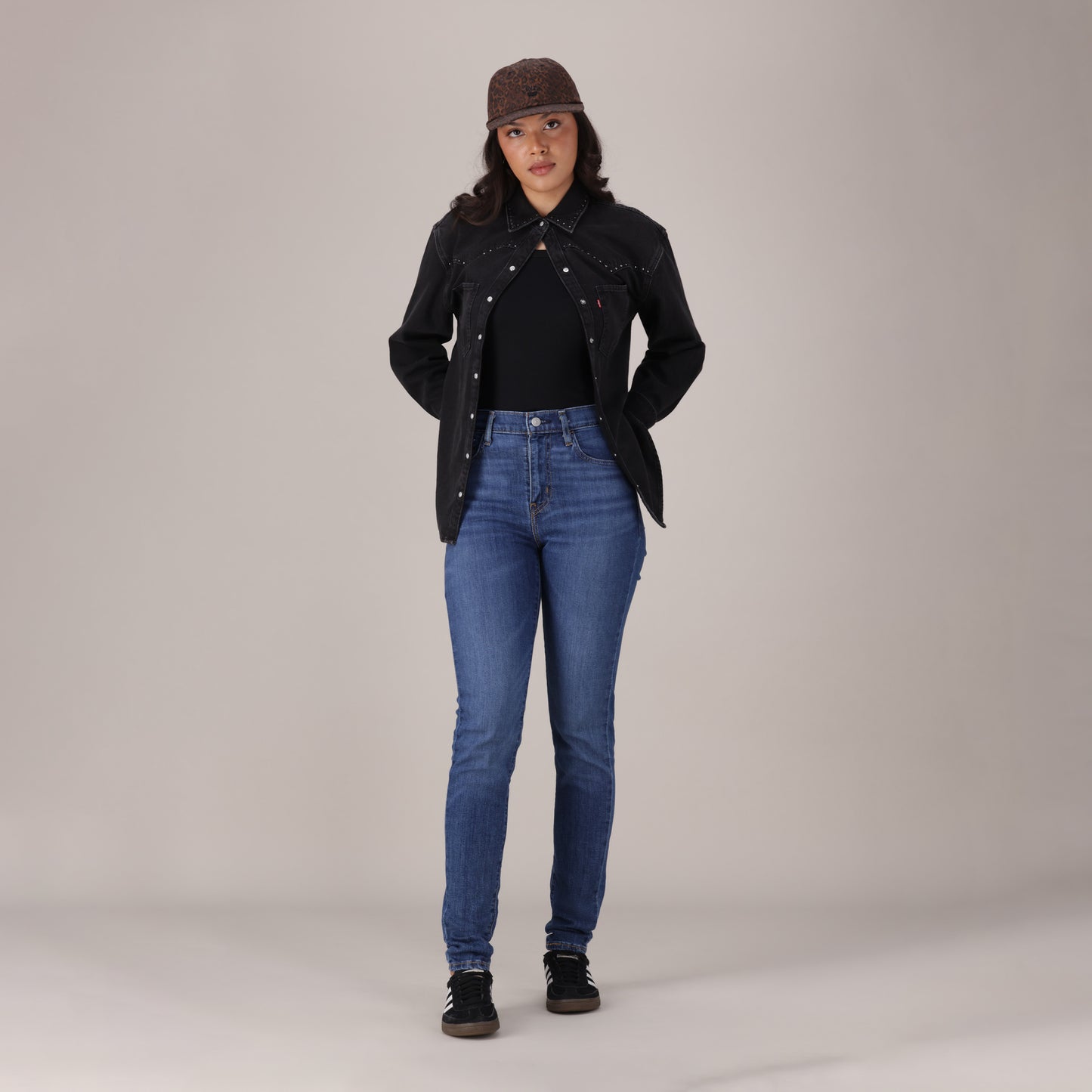 LEVI'S® WOMEN'S 720 HIGH-RISE SUPER SKINNY JEANS - MED INDIGO - WORN IN