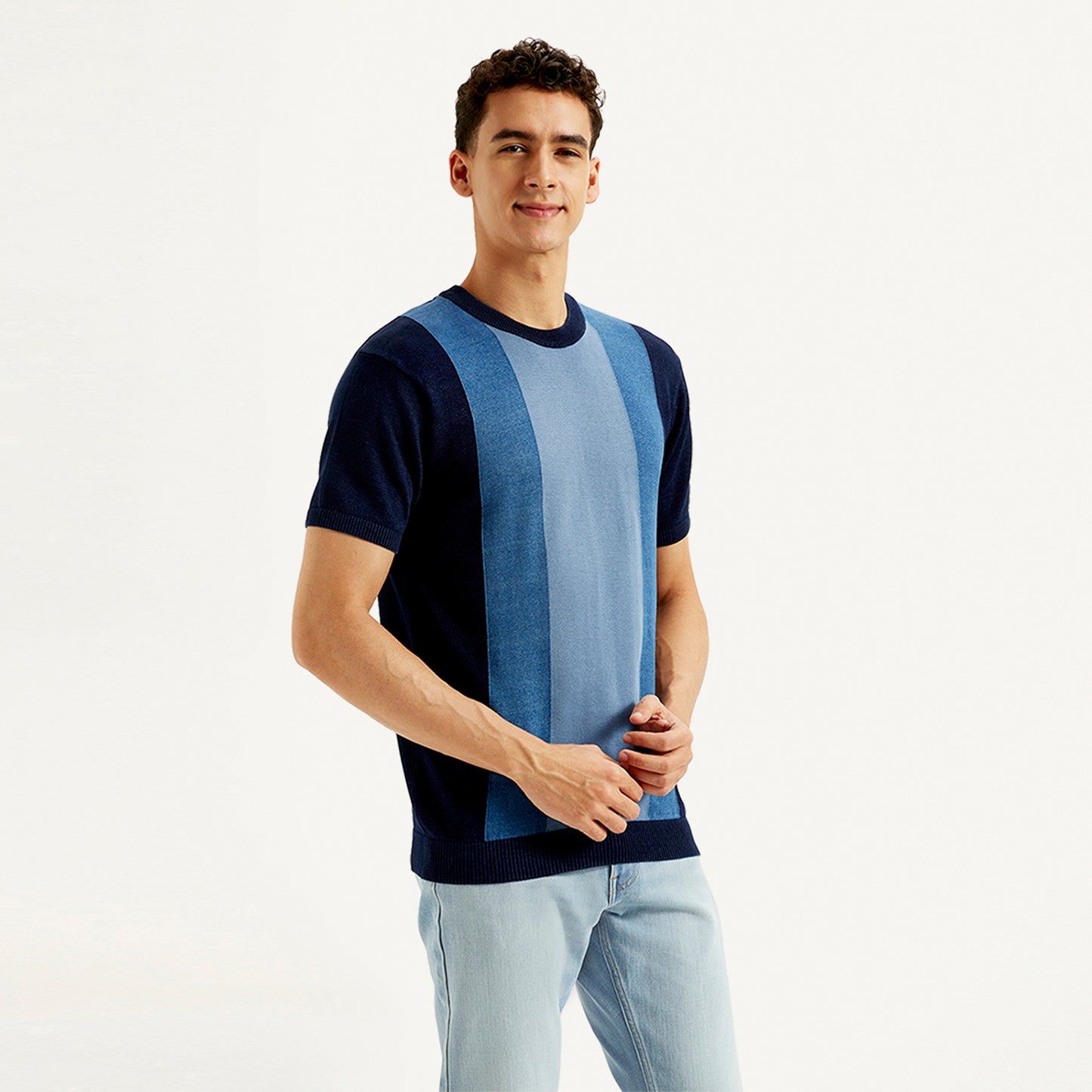 LEVI’S® MEN'S SOLID SLIM FIT T-SHIRT - BLUE