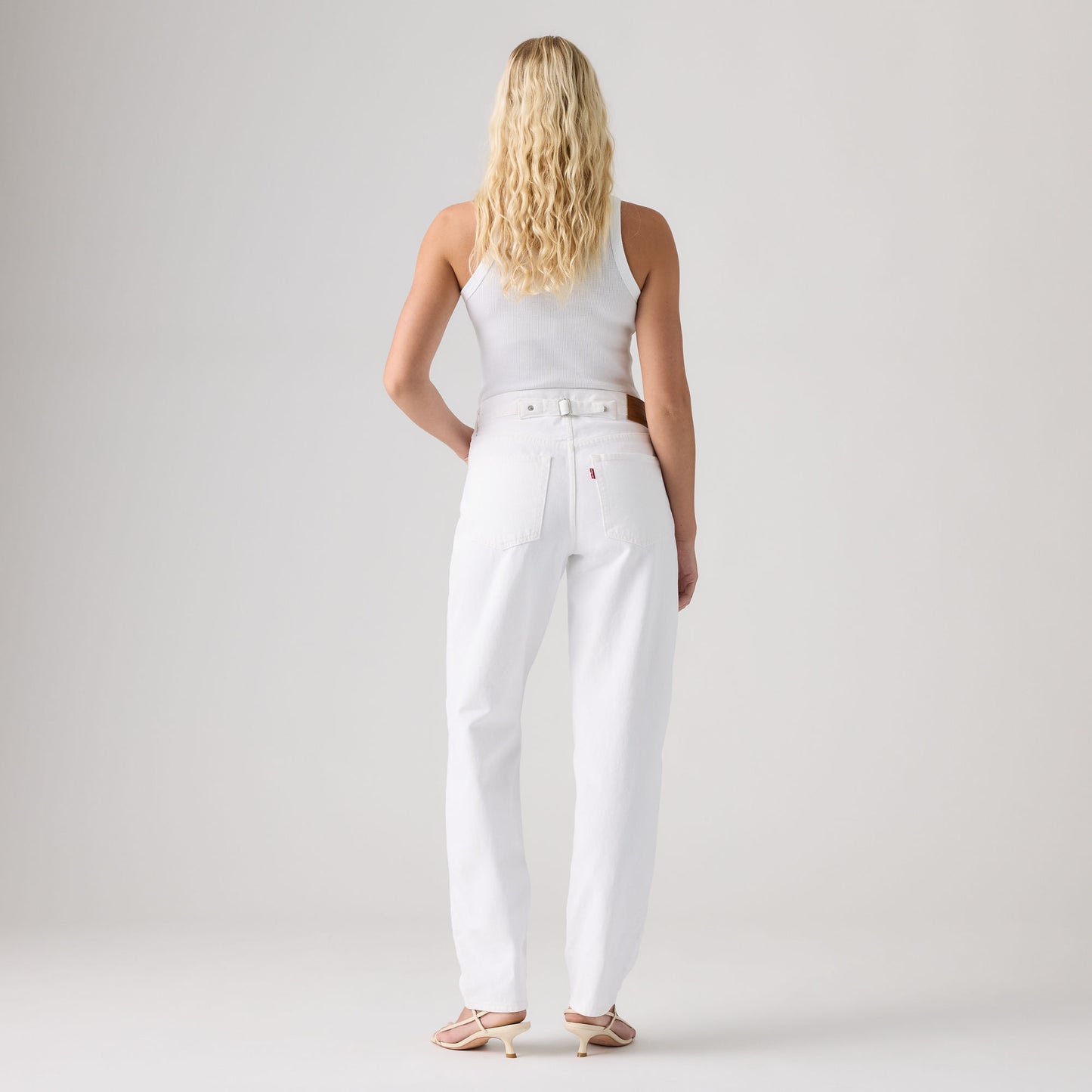 LEVI'S® WOMEN'S LOOSE TAPER JEANS - WHITE