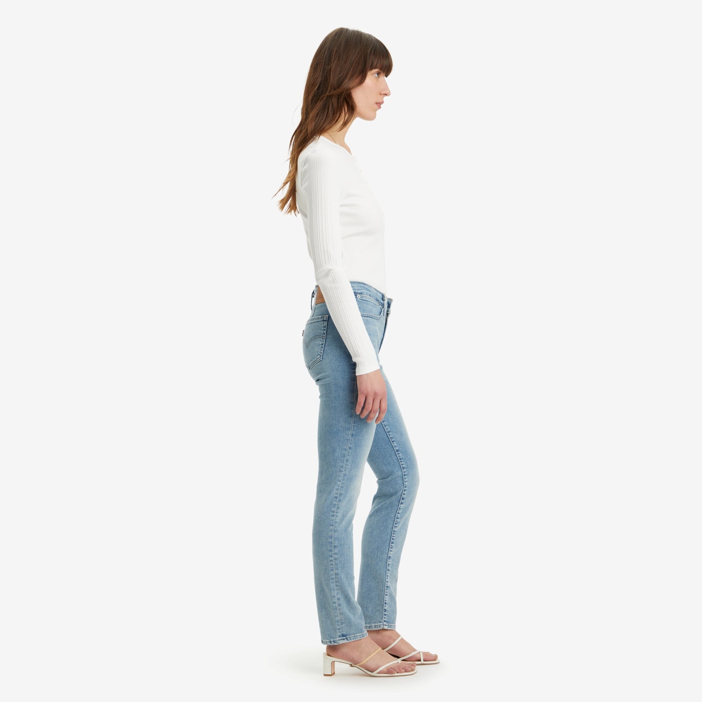 LEVI'S® WOMEN'S 712 MID-RISE SLIM JEANS - LIGHT INDIGO - WORN IN