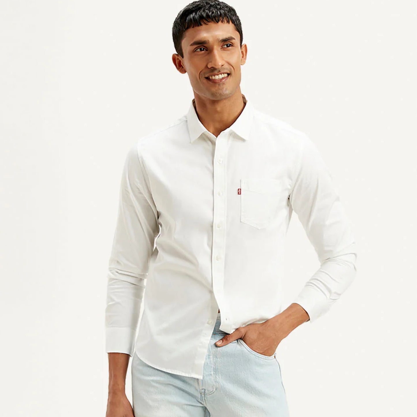 LEVI'S® MEN'S SOLID SLIM FIT SHIRT - WHITE