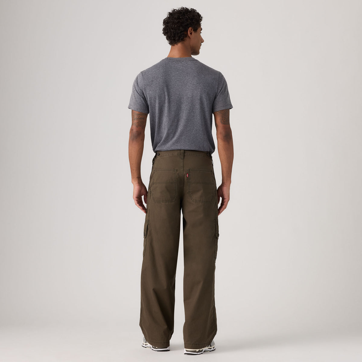 LEVI'S® MEN'S EXTRA BAGGY CARGOS - BROWN
