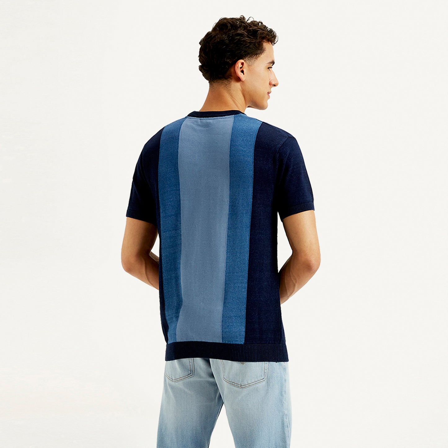 LEVI’S® MEN'S SOLID SLIM FIT T-SHIRT - BLUE