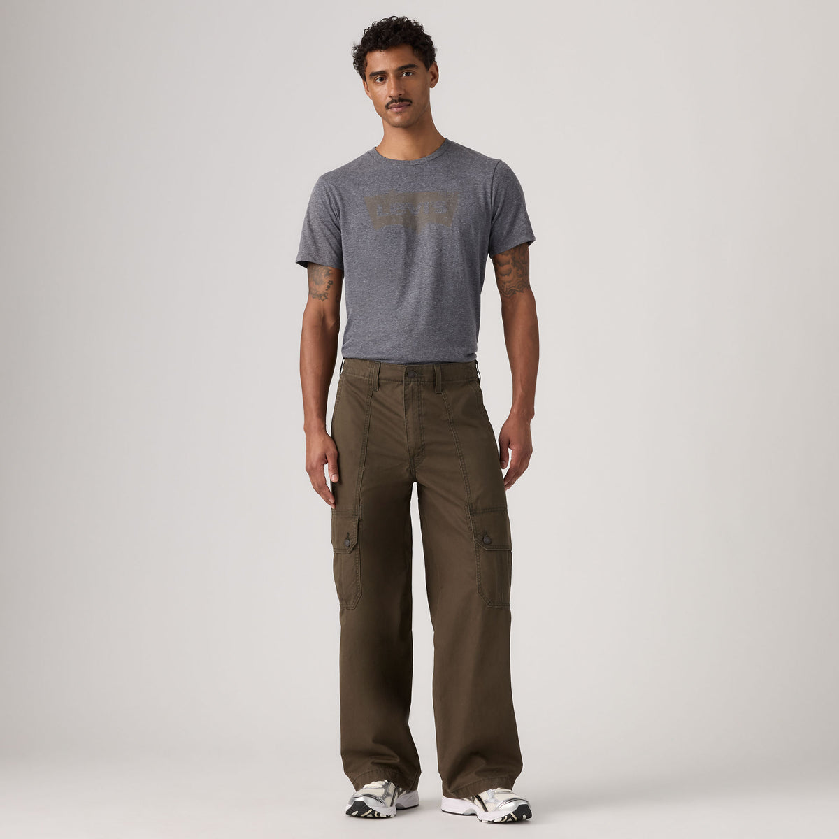 LEVI'S® MEN'S EXTRA BAGGY CARGOS - BROWN
