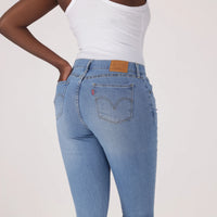 LEVI'S® WOMEN'S CURVY SKINNY  - MED INDIGO - WORN IN