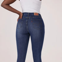LEVI'S® WOMEN'S CURVY HIGH-RISE SUPER SKINNY - MEDIUM WASH