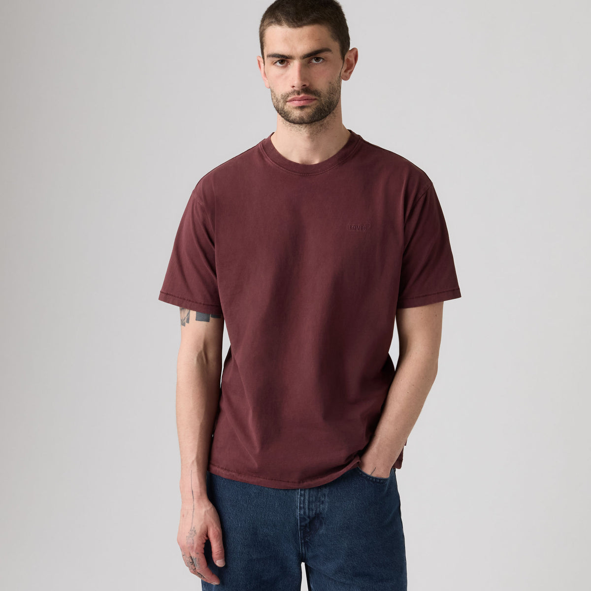 LEVI'S® MEN'S RED TAB™ VINTAGE T-SHIRT - RED