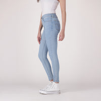 LEVI'S® WOMEN'S 720 HIGH-RISE SUPER SKINNY JEANS - MED INDIGO - WORN IN