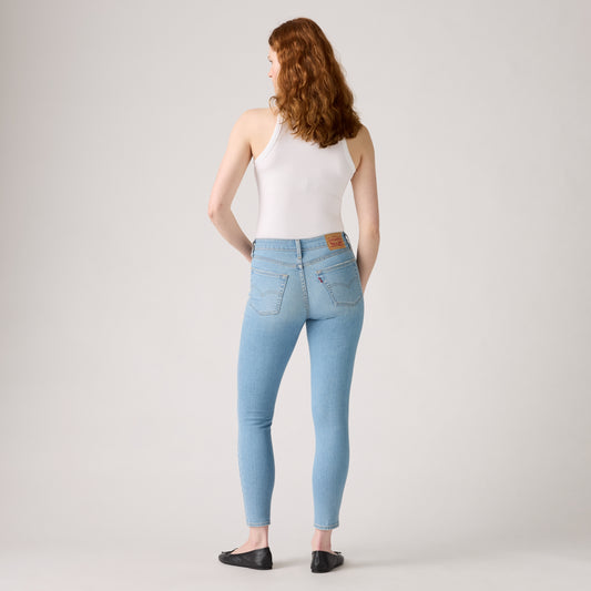 LEVI’S® WOMEN'S 721 HIGH-RISE SKINNY JEANS - MED INDIGO - WORN IN