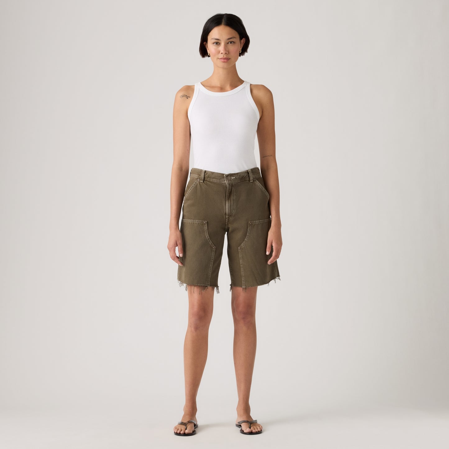 LEVI'S® WOMEN'S BAGGY DAD UTILITY SHORTS - BROWN