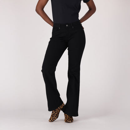 LEVI'S® WOMEN'S CURVY FLARE  - BLACK