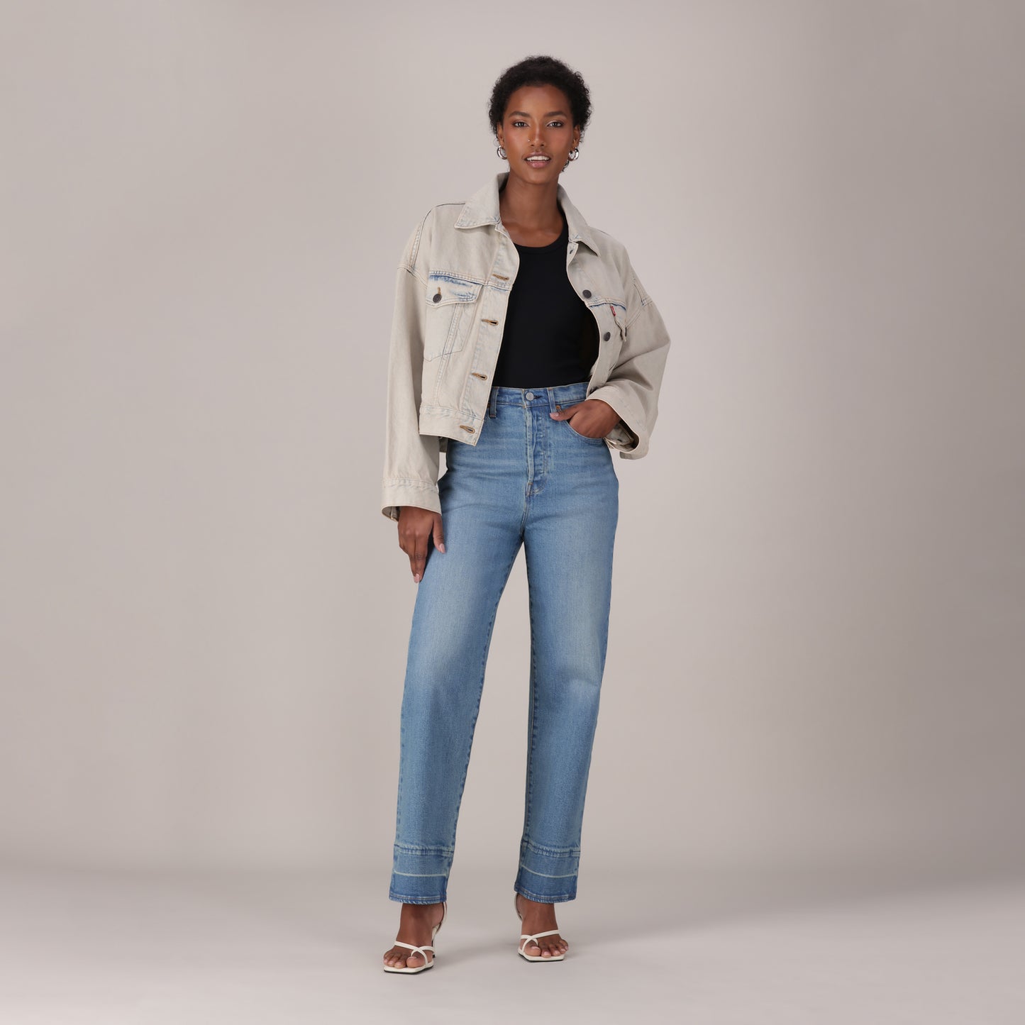 LEVI'S® WOMEN'S RIBCAGE STRAIGHT ANKLE JEANS - MED INDIGO - WORN IN