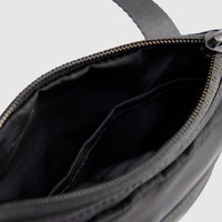 LEVI'S® MEN'S MISSION BAY CROSSBODY POUCH - BLACK